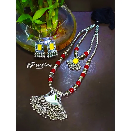 Long Necklaces with Ghungroo Red and Yellow color Oxidised Navratri Set with Earrings -Indian Ethnic Navratri Jewelry Set - Silve Oxidised Jewelry set
Long Necklaces with Ghungroo Red and Yellow color Oxidised Navratri Set with Earrings -Indian Ethnic Navratri Jewelry Set - Silve Oxidised Jewelry set